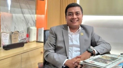 Puguh Wiji Pamungkas, Anggota Komisi E DPRD Provinsi Jawa Timur, meminta komitmen pendidikan gratis diwujudkan melalui kebijakan dan pembiayaan yang memadai.