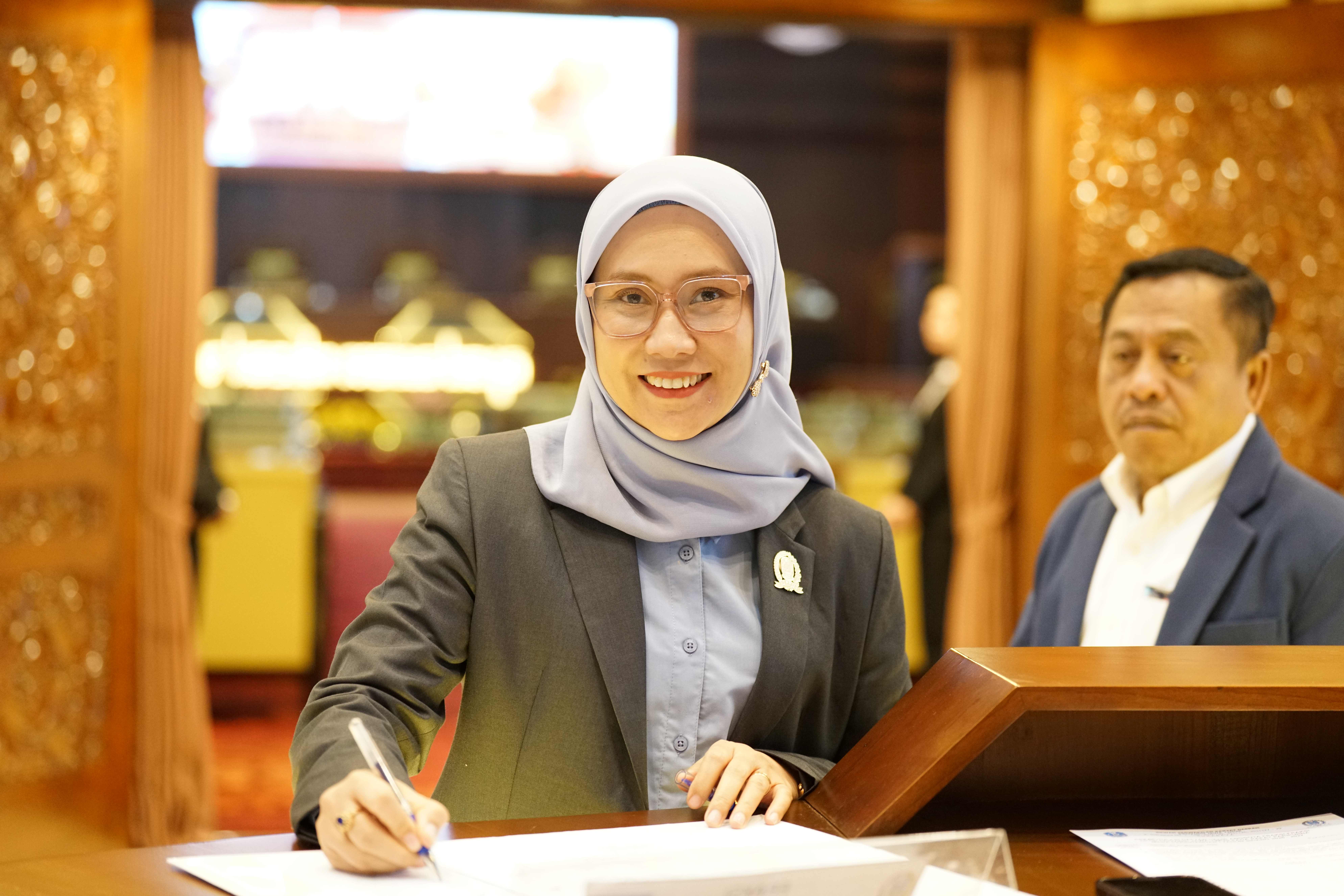 Wakil Ketua DPRD Provinsi Jawa Timur, Sri Wahyuni, menyoroti dugaan promosi jasa aborsi ilegal melalui media sosial dan mendorong penguatan perlindungan perempuan serta edukasi kesehatan reproduksi bagi generasi muda