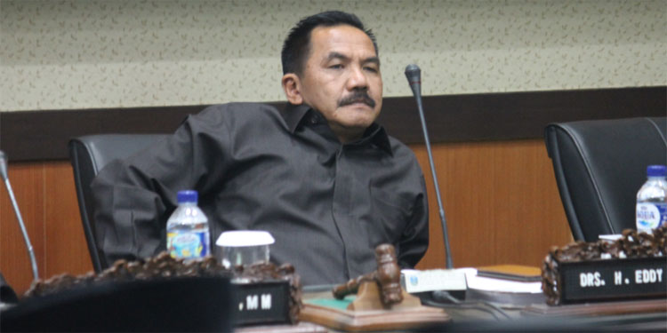 Anggota Komisi B DPRD Provinsi Jawa Timur Eddy Paripurna meminta pengawasan rantai pasok perikanan diperketat menyusul pengamanan udang impor yang diduga tidak sesuai peruntukan di sejumlah wilayah Jawa Timur.