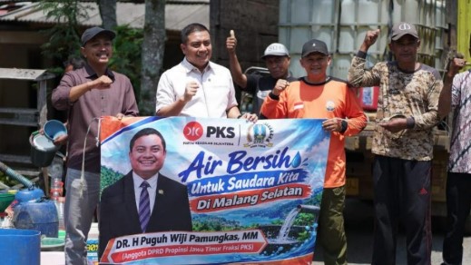 Puguh Salurkan Air Bersih, Dorong Solusi Permanen Kekeringan Malang