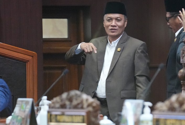 Wakil Ketua DPRD Provinsi Jawa Timur Hidayat mendorong integrasi Trans Jatim dengan angkutan eksisting agar pengembangan transportasi publik tidak mengorbankan pelaku angkutan lokal.