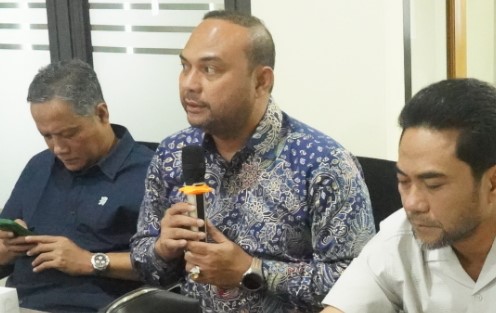 Ketua Komisi D DPRD Provinsi Jawa Timur Abdul Halim menjelaskan arah Raperda Penyelenggaraan Transportasi Publik Terintegrasi yang didorong menghubungkan layanan darat, angkutan pengumpan, simpul transportasi, hingga wilayah kepulauan.